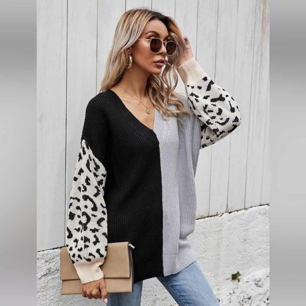 🍁New🍁Fall/Winter Color Block Sweater With Leopard Contrast Sleeves
